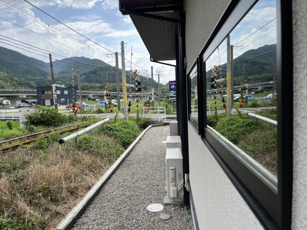 筑肥線の電車が通る