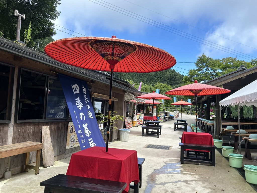 白糸の滝のお店