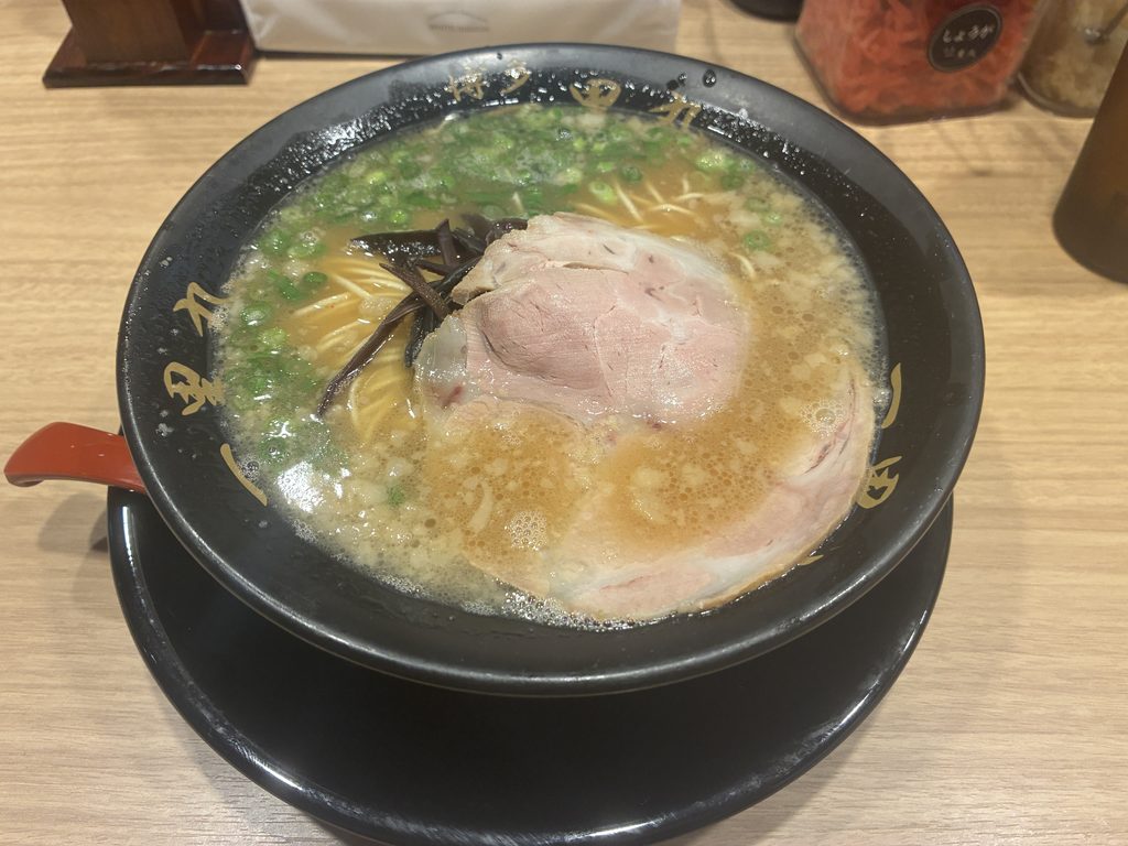 博多 一黒丸　ラーメン